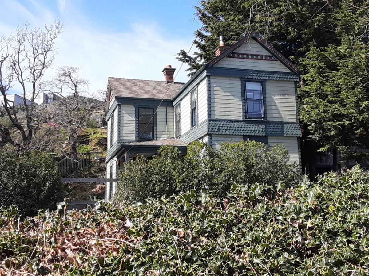 Sea Birds Cottage Victoria Exterior photo