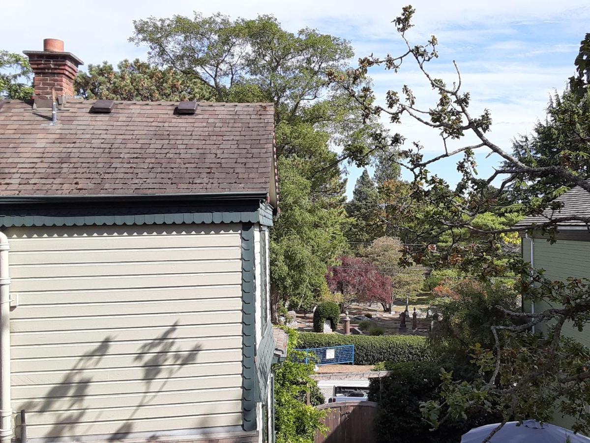 Sea Birds Cottage Victoria Exterior photo